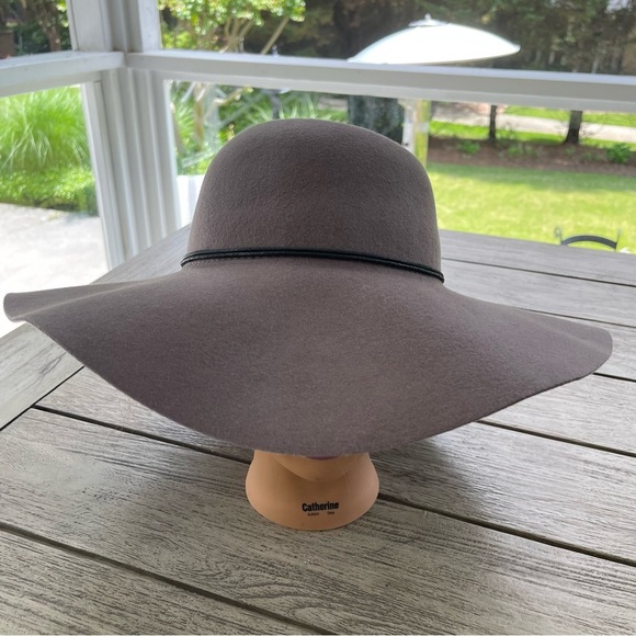 C.C. Hat Co. Gray 100% Wool Wide-Brim Flop Style Hat - Picture 2 of 5